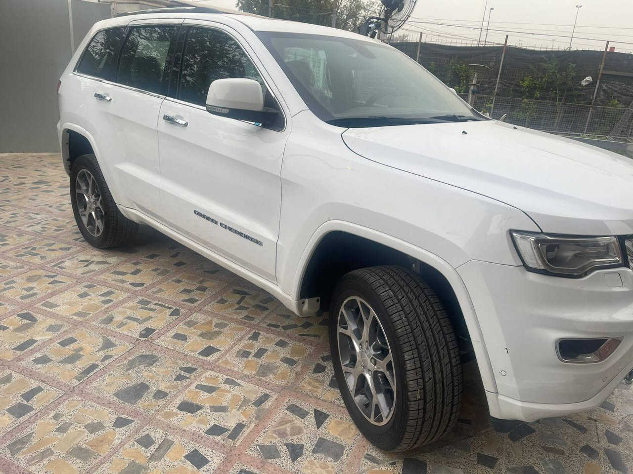 جيب أوفر لاند خليجي. موديل  ٢٠
مكفولة من كل شي
***********
بغداد البلديات
السعر 340ورقة
