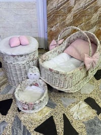 سلة موسى • سلة ملابس • مخدة