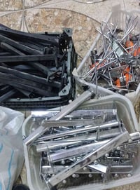 عضود ديكور • ١٠٠ قطعة • توصيل