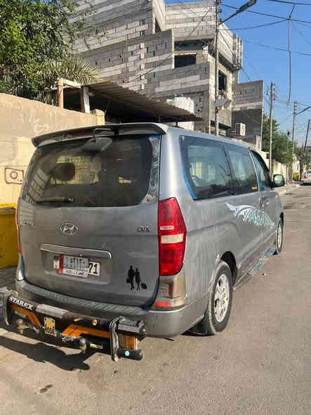 السلام عليكم 
ستاركس مديل 2012
السياره كفاله عامله بيها ضربه لغد خلفي خفيفه راجعه بارد غير هاذا الشي مابيها السياره كفاله عامله محرك كير 
السياره نضيفه سعرها 170 وبيها مجال بسيط 
للاستفسار الاتصال على هاذا الرقم ***********
