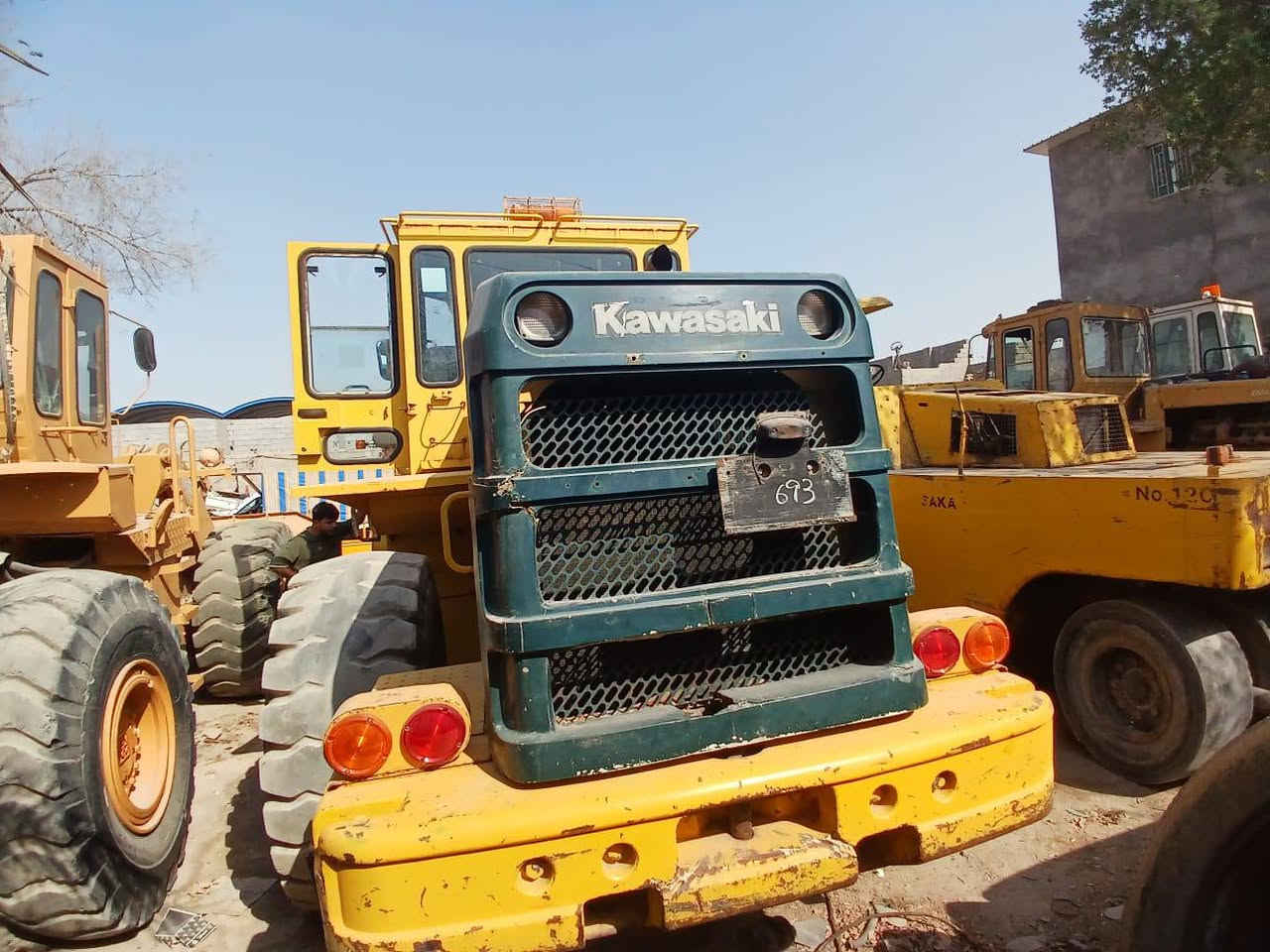 سلام عليكم شفل 85دخول جديد بسمي مامشتقل تخم تاير شرط عله وضع شركه بلاد ***********
