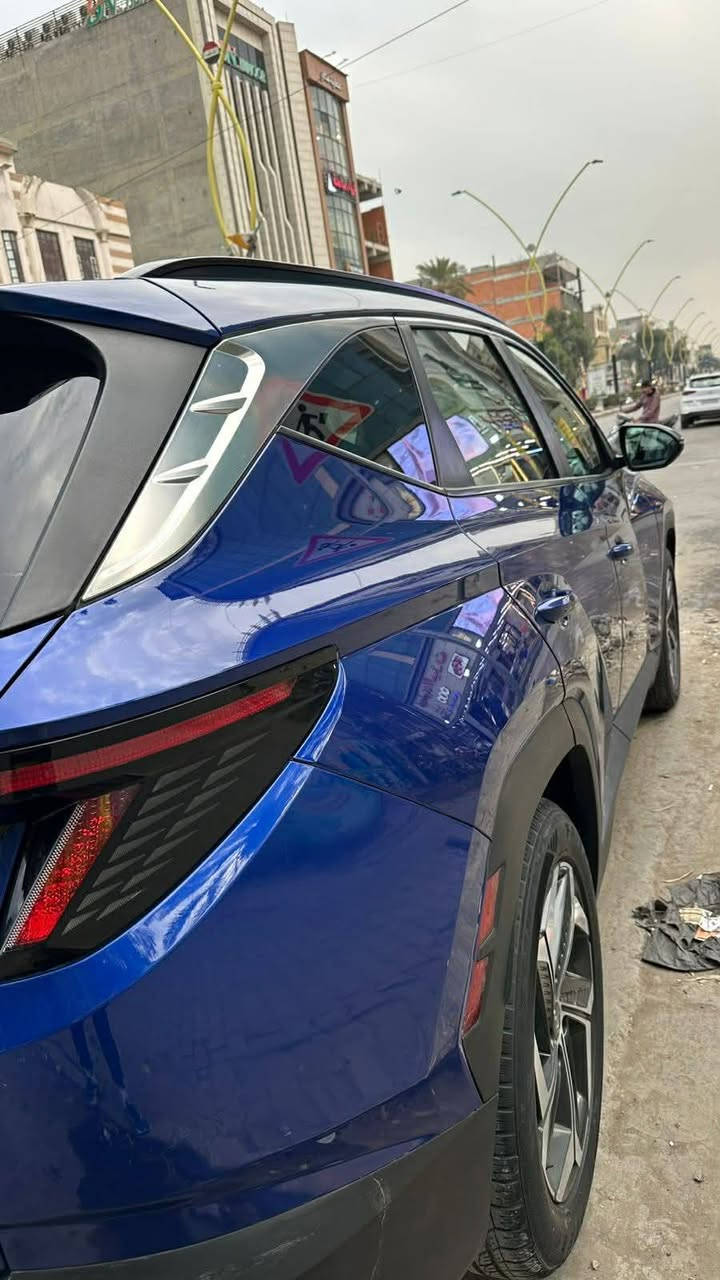 السلام عليكم 
 (( مكلف بالمنشور )) 
————————
للبيع 
توكسان 2022 
وارد امريكي 
ماشيه 81  
——————————————-
فول مواصفات 
بصمه  + بصمه أبواب 
فتحه سقف 
شاشه كبير 
كامره خليفة 
كشنات جلد حضن 
كشنات تدفئة تبريد 
كشنات كهرباء 
اشاير مري 
رادار امامي خلفي 
رادار جانبي 
تحديد مسار
شحن وايرلس 
حساسات خلفي 
بجم زنون كامل نهار 
تبريد قطعتين 
تبريد بيانو منفصل 
سستم صوت كامل هارمان كاردون 
تحكم ستيرن فول 
جنطة كهرباء 
قياده آليه 
اربع انظمه قياده 
—————————————————————-
 السيارة امريكي 
(( حادثه بنيد بنيد فقط ))
(( بدون ايرباك ))
(( وبيه بارد بالصندوق )) 
(( سحبه مال كارت جهة عكس السايق غير هذا السيارة مكفولة ))

———————————————————————-
مكانه :- بغداد الاعظمية 
السعر :- 190  بيه مجال
الرقم:- ‭0775 037 4330‬
