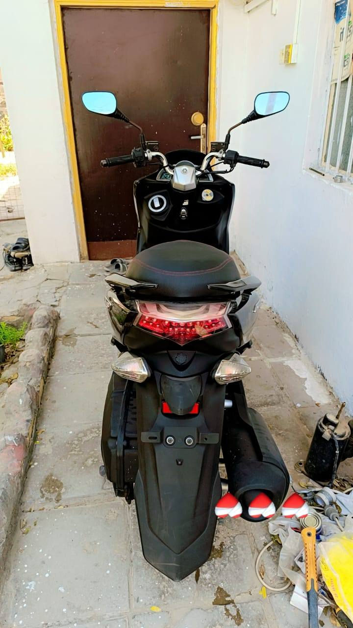 ماشاء الله مكفوله حتى من الشخط صارله كم شهر من نزلتها حاويه من معرض عمار ياسر دهن موتل وبانزين سوبر
سبب البيع حصلنا سياره 
اليريدها يدلل ديوانيه ويوجود توصيل


**إذا كنت صاحب هذا الإعلان وتريد حذفه لأي سبب، رجاءا أرسل رسالة إلى الدعم الفني**