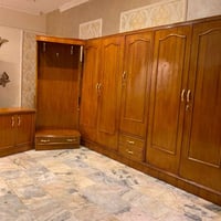 غرفة نوم • خشب ثقيل • سنة ونص