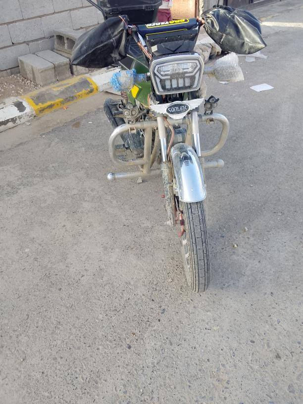 مطور سولنك للبيع مطور مصار شهر من شديته محرك 200 جواكيج لون زيتوني باقي تفاصيل خاص ل


**إذا كنت صاحب هذا الإعلان وتريد حذفه لأي سبب، رجاءا أرسل رسالة إلى الدعم الفني**