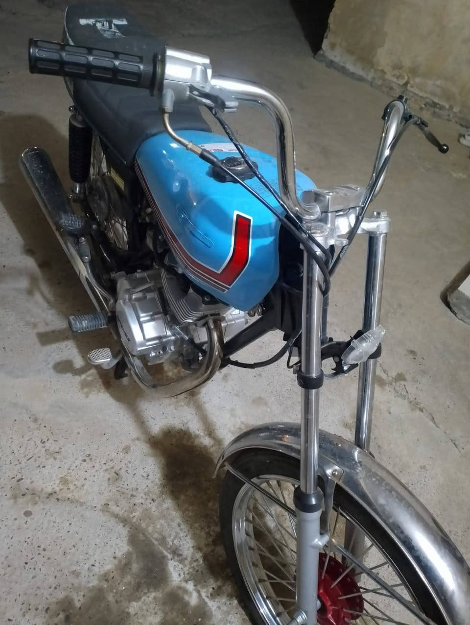 السلام عليكم
موطور رياضي انتنس للبيع موديل2025
صار شهرين مشدود للبيع متوازي علا بيعتو موطور نضيف حيل السعر550 وبي مجالل بيع فقط***********
