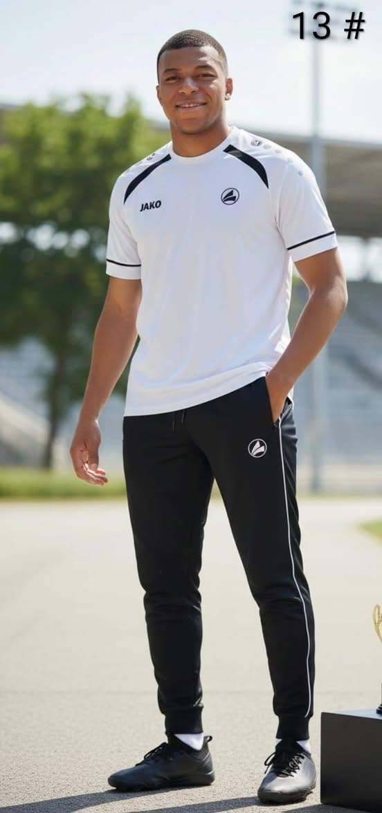 🔹#تراك_____ستن____اصلي____فول____ليگرا💯

▪#القياسات_____M_____L_____XL_____2XL✨ 

🔸#العنوان__النجف_حي_الزهراء_قرب_مطعم_ثابت 
     *********** واتساب 📲 #تجهيزات_رياضيه

🔺#يوجد_توصيل_الى_جميع_اماكن_النجف_والمحافظات

          👑 تجهيزات قمر النجف الرياضية 👑
