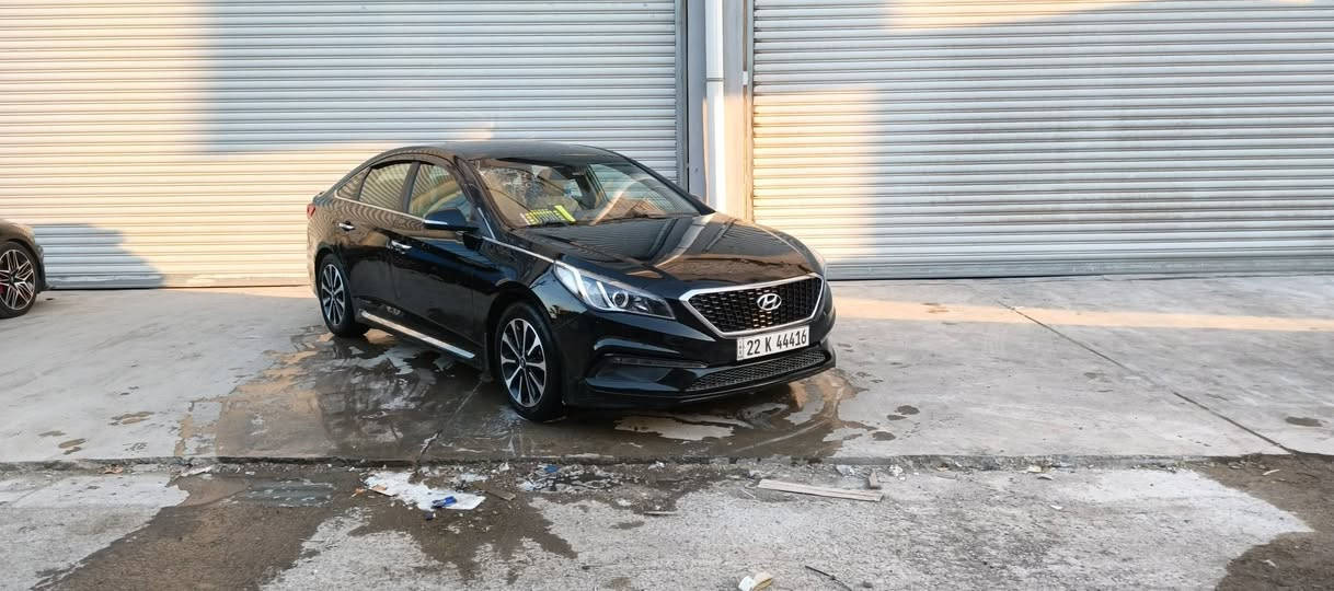 سوناتا2017لمتد فتحة شاشة مقاعد كهرباء تدفئة مقاعد كونترول مثبت سرعة كروز ابل كاربلي ااندرويداوتو  طخطخات بسيطة السيارةبيها جزء من التكمة جهة السايق و الباب الورة اليمنةو جزء من بالشاصي اليمنة بيهة تعديل سحب بس
رقمي *********** موجود واتساب
