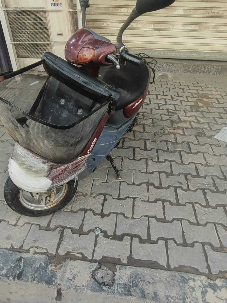 السعر 225 او بيهه مجال
***********
اسلام عليكم دراجه للبيع منغولي نضيفه مكينه او كير او شاصي مكفولات تأيرات جدد دراجه حلوه كلش كهربائيات شغاله كله سلف شغال اشاير شغاله كله المكان كربلاء اتصل
