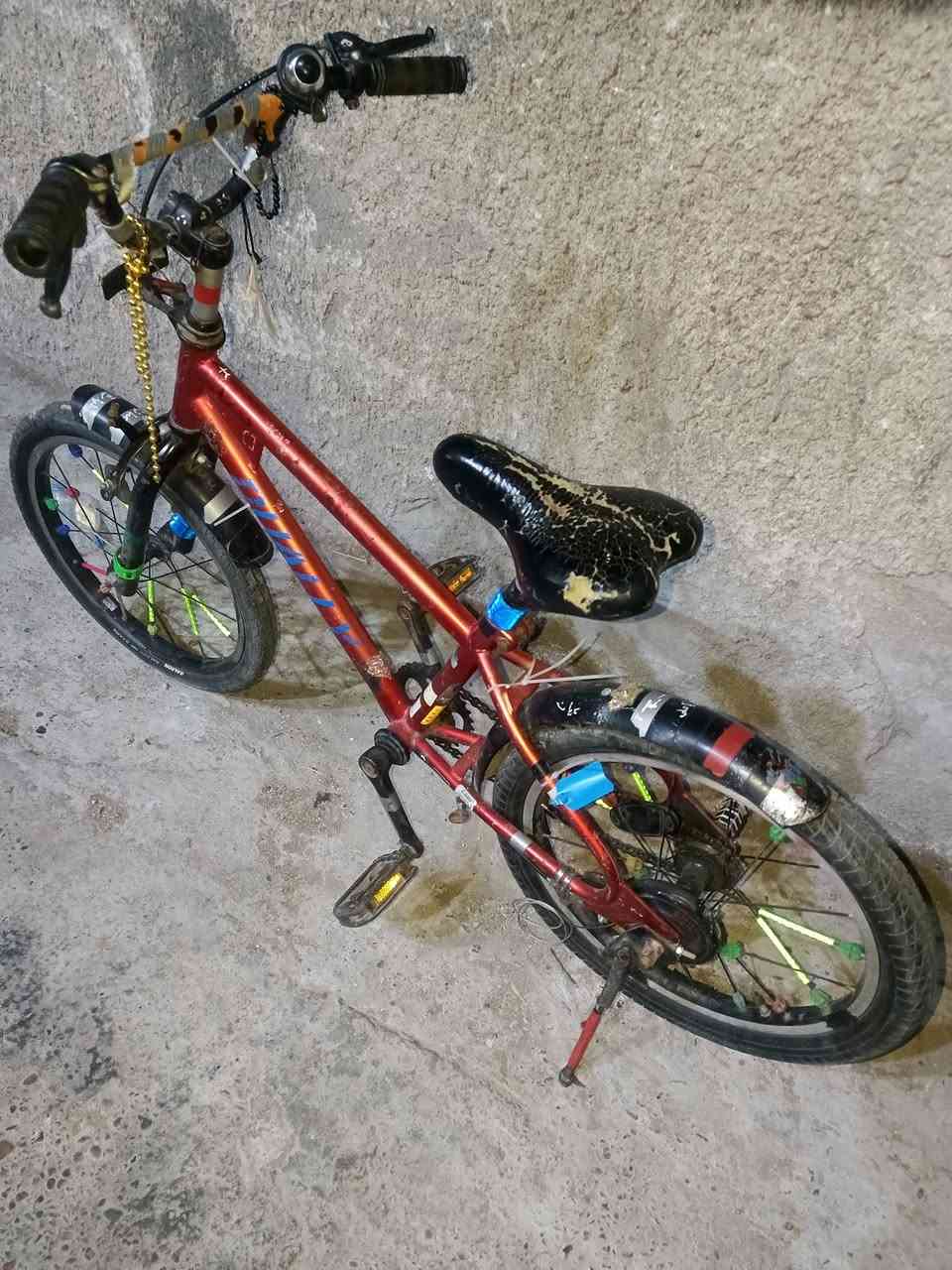 سلام عليكم هاذ البايسكل ياباني اصلي حجم 18 سعر 30 🤍🫶🏻


**إذا كنت صاحب هذا الإعلان وتريد حذفه لأي سبب، رجاءا أرسل رسالة إلى الدعم الفني**