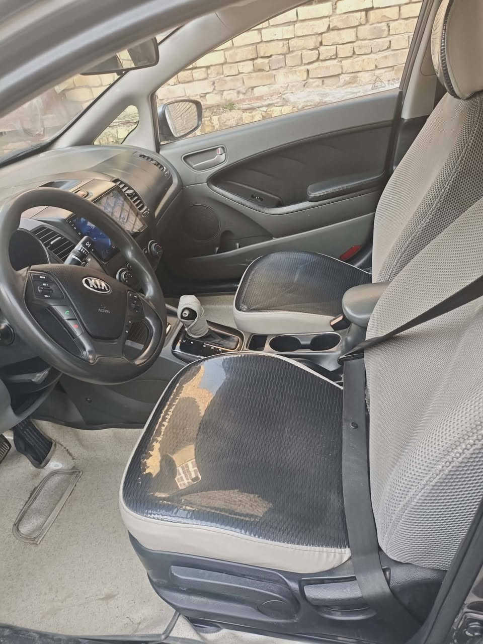 كيا سيراتو موديل 2017 وارد خليجي مبدل باب وبيه رشاة  صبغ خفيفة محرك 1600 كامل مواصفات السياره تخبل
  رقم الموبايل ***********
