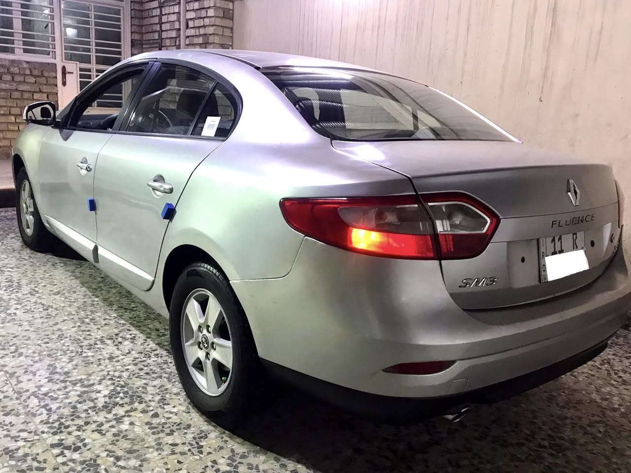 سلام عليكم رينو فلونس 2012 للبيع سيارة جاهزة رقم بغداد سنويه وهزه جديده باسمي تحويل مباشر سعر٥٧مكينة كير صدر تخم تاير باتري *********** مكاني بغداد شراي يتصل
