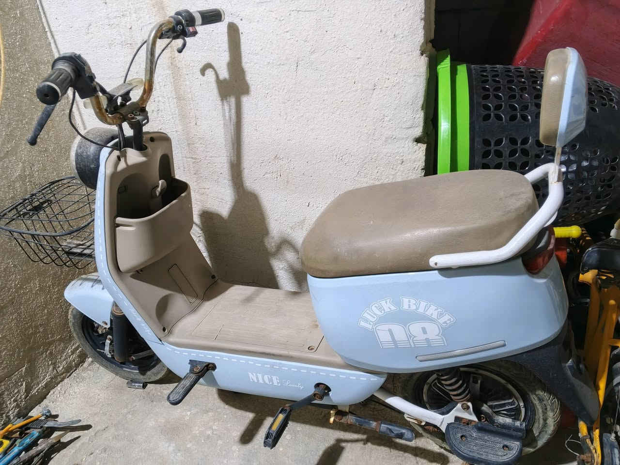 دراجه شحن ان 8 يحتاج اله بطاريات ترجع جديده ماهذه 500 اريده 250 بيه مجال


**إذا كنت صاحب هذا الإعلان وتريد حذفه لأي سبب، رجاءا أرسل رسالة إلى الدعم الفني**