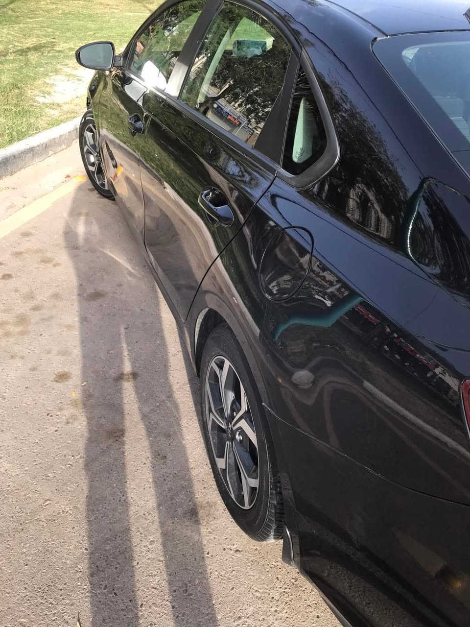 سلام عليكم
فورتي 2019 
سياره بيه 3قطع بنيد وجاملغ وباب 
ماشيه 65 الف 
محرك 2000 دوش 
سياره نضيفه بس بيه ملاحضات بسيطه كلش 
سعر 124 وبيه مجال بسيط 
مكان بلديات 
اي ستفسار 
***********
