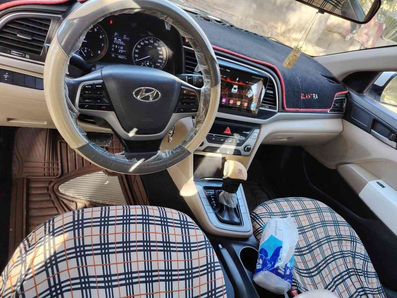 سلام عليكم ورحمة الله وبركاته النترة 2019 خليجي حجم المحرك 2000 سوبر  السيارة فول مواصفات من عدة البصمة مكفولة كفالة عامة السيار  كير او مكينة او حدادية او تخم تاير كلة مكفول  
سعر السيارة 163 او بيهة مجال حك الجية  
مكان السيارة الدوانية قضاء الشامية  
للستفسار اكثر اتصل تصل على الرقام 
بي وتساب ***********
