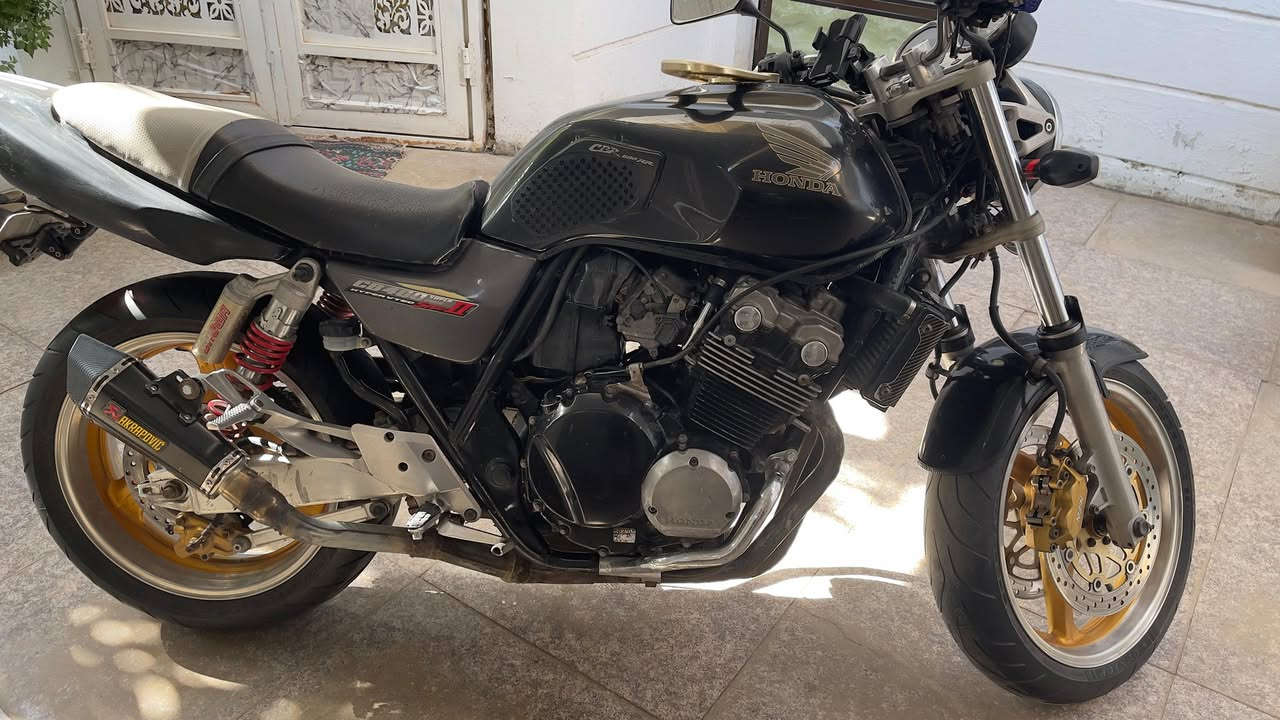 لليدور اصورلي ومداور ثاني يوم يقرا المنشور
رقم انكليزي وسنويه اصولي اصولي مو ترميز👍🏻👀

🔥CB400🔥

جيل ثاني هايبرد سكيورتي 16ولف🔥

مكينه مبدل رنكات بيه 👍🏻☺️

كهربائيات مابيهن اي مشكله ❤️

سعرررر سعررررر سعررررر 19$

مكان الدراجه ناصريه مركز توصيل ماعندي انت تجي تشوف تقتنع وتحتار بيه  

مامتواجد ع الفيس ولا اقرا التعليقات الشراي  وفلوسه جاهزه يخابر وبي خير ويدلل ***********
