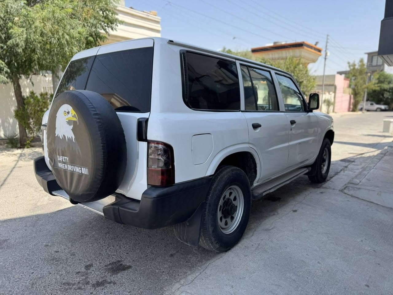 سڵاوتان لێبێت
سڵاوتان لێبێت
نیسان پاتڕۆڵ 
مۆدێل 2003
ناوی نیه لە حاسیبە بەشەرت 
بەناوی خۆمانە وەیە 
ڕقمو سەنەوی تازەیە 
تقدیمی بیتاقەی بنزینم کردوو
گێڕو مە کینەی بەشەرت 
حیزام بۆیاخ بەبێ لێدان 
دەعامی بۆ دەعامی بەشەرت 
جرکەی تێا نیەو مە سروفیشی‌نیە 
.. 
ڕەحمەتت لێبێت جاک مەک بۆ سعرەکەی ئەگەر مشتری نیت سەرمان مە ێشێنە لە گاڵ ڕێزمم ..
...
بۆنرخ پەیوەندی بکەن 
***********
ادمینی دڵ
