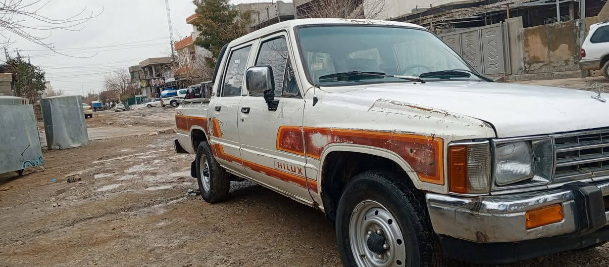 TOYOTA    1988       3y
توێتا 1988    مەکینە 3وای   6 گێڕ   ئاڕم پلاسیک سلێمانی بەشەرتی غرامە و ئەوەلیات و موس و بڕاوە 
بێ دەعم بێ لێدراو سەقف و شانی نمونە لەزگەی بیلادە 
گێڕو مەکینە وشانسی بەشەرت کەمێک دەنگی ئەکسلی هەیە 
سیارەی دەستە  زۆر ڕێک و پێکە ماڵی دۆستە ناونیشان تەکیە ی کاکەمەند  ***********     سعری 35گڵایە

سیارەکە هی من نیە پەیوەندی بەخاوەنیەوە بکەن بەڕێزان
