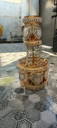 اخوان ثريات عدد 3 شغالات السعر 50..... رقم 07828788242 متواجد واتساب و...