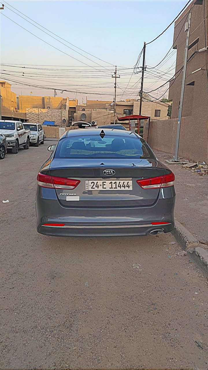 اوبتما 2017  وارد امريكي بدون ايرباك بيهه قطعتين صبغ ماشيه ١112 ميل كامله بدون نقص السيارة رقم ادهوك بسمي رقم وسنويه  السعر ١١٨ وبيهه مجال مكاني بغداد ***********
