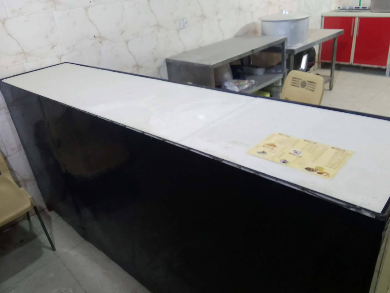 طباخ مع بلانكات وعيون كامل 
قاطع حديد 2متر و 20
مجمده متشتغل 
 ب100الف اليريدهن خل يراسلني مكاني بغداد


**إذا كنت صاحب هذا الإعلان وتريد حذفه لأي سبب، رجاءا أرسل رسالة إلى الدعم الفني**