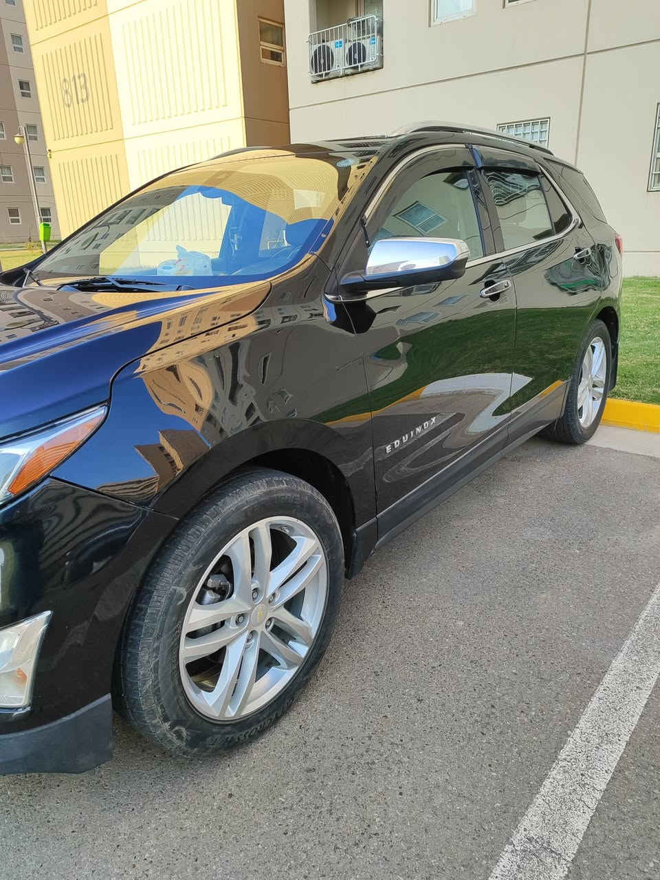 السلام عليكم 
كوينكس موديل ٢٠١٨ برمير  فول مواصفات سيارة وارد امريكي حادثهة فقط دعامية امامية واكعة داخلة بدول صبغ هنا انصبغ جاملغ الخلف السايق بسبب  حادث بسيط . السيارة رقم اربيل بأسمي هزة ورقم جديد ماشية ١٢٣ الف كلهة بلاد وشركة محرك كير برغي ممفتوح بيهن كير AT كشنات جلد تدفئة وتبريد خلفي أمامي داخل لونين تدفئة ستيرن تحديد مسار  شاشة حجم كبير ابل كار بلي ٥ بصمات تشغيل عن بعد مري جانبية قلاب لايت زينون بلادي رادارات وكاميرات محيطية وبعد هواي مواصفات العنوان بغداد بسمايا . السعر ١٣٢ . للتواصل الاتصال بالرقم ***********
