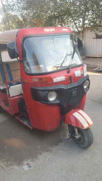 السلام عليكم تكتك 18اوراق تكتك نضيفه ضفيره جديد تخم تاير جديد دوشمه جديده تكتك مناقصهة شي السعر 3ملاين 400 وبيهة مجال فقط وتساب ***********
