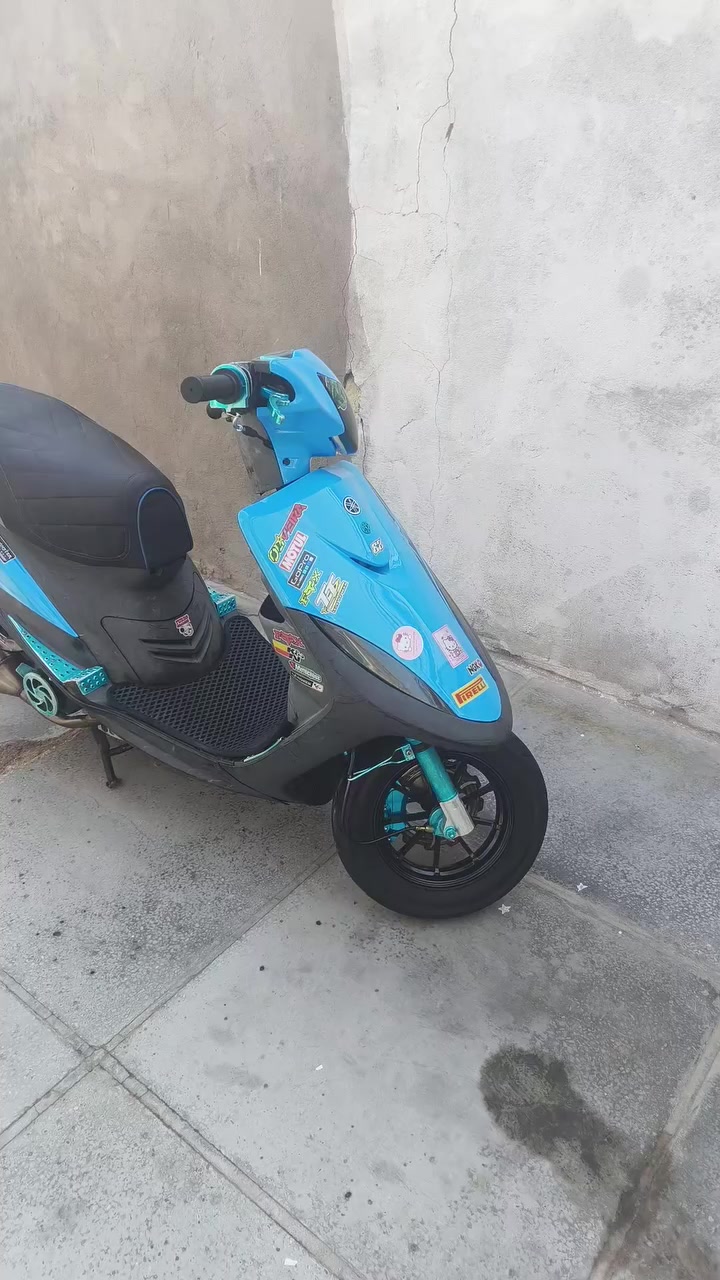 دراجه ماكس للبيع تزويد داخلي وخارجي 
مكينه بلاديه فول نضافه 
ونهضه فولل للاخير 
تزويدها RPM و NCY ماناقصها ايشي 
سعرها 1250 وبيه مجال او مراوس ب سكنس جبلي


**إذا كنت صاحب هذا الإعلان وتريد حذفه لأي سبب، رجاءا أرسل رسالة إلى الدعم الفني**