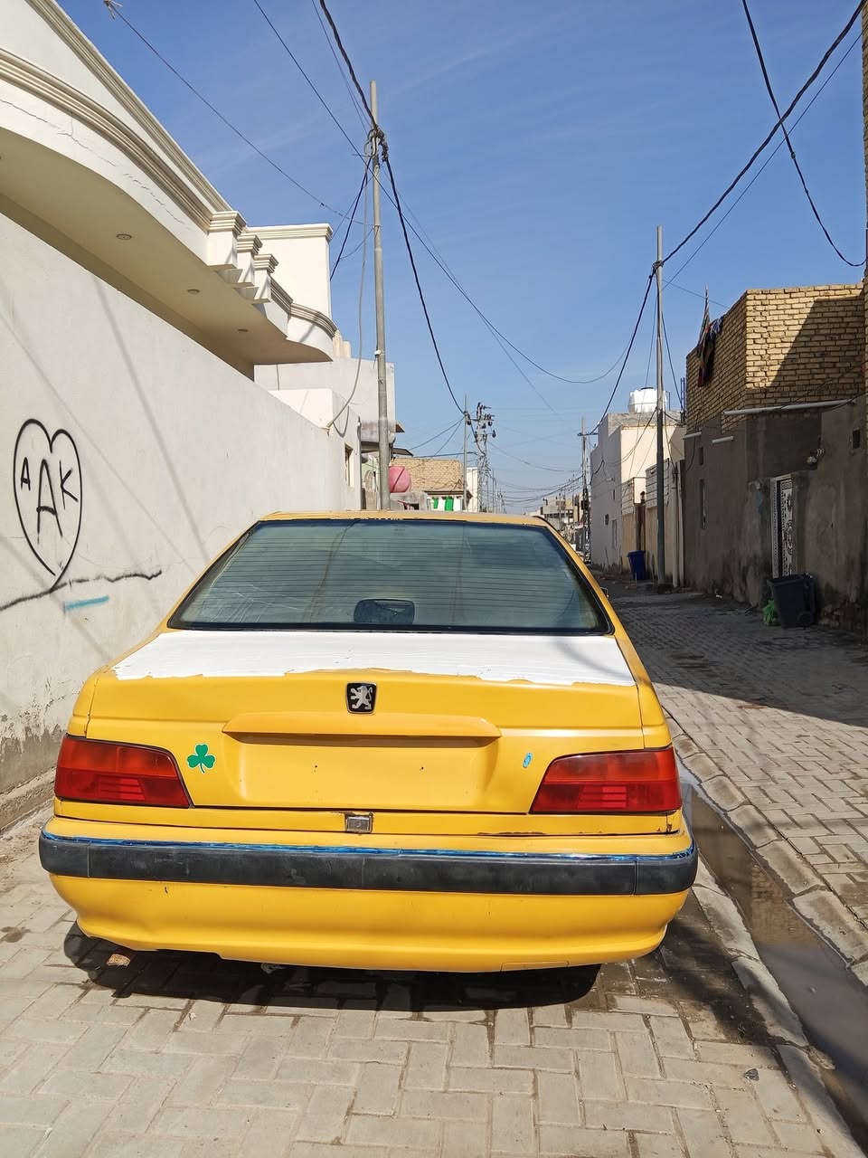 السلام عليكم بيجو بارص للبيع 2015
كير مكينه خير من الله 
تبريد 
حداديه جديده 
تخم تاير جديد 
رقم نكليزي بغداد 
تحويل ثاني يوم 
سعر 45 وبيها مجال حك جيه 
*********** واتساب موجود
