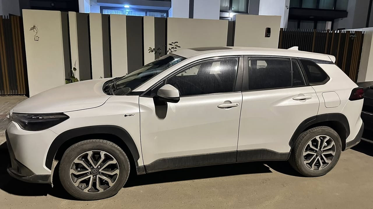 السلام عليكم
فرونتلاندر  2025
السياره فول مواصفات معروفه
ماشيه 2500 كيلو
السعر 27مليون وبيها مجال بسيط

***********
