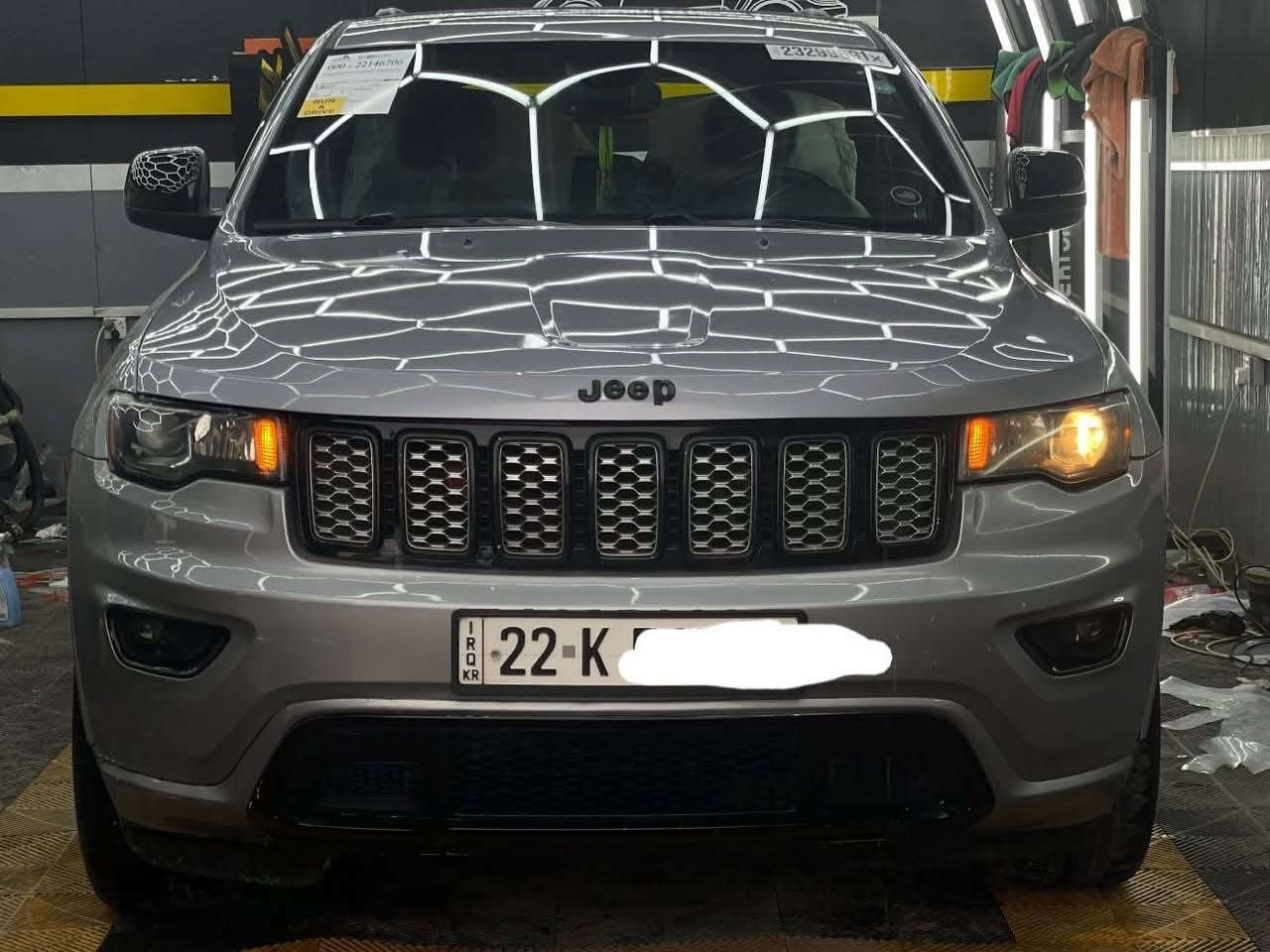 سلام عليكم جيب  ٢٠١٨
بلاك توب 

1. ماشيه 70 الف 

2. رادارات خلفي 

3. كشنات جلد و شامو 

4. شاشه كبيره 

5. كامره خلفيه

6. حساسات بلادي 

7. لايت + لايت زنون 

8. نظام سبورت نظام ايكو نظام مانع انزلاق 

9. بصمه + تشغيل عن بعد 

10. صندوق كهرباء 

11. نظام الاوتو ستوي 

12. كشنات تتفئه 

13. فور ويل 

14. محرك ٦ سلندر 

15. صدر خير من الله مابيه نقص حدادية تايرات كلة جديد 

16كير محرك مكفولات كفالة عامة 

16. مكان السياره بغداد حي اور  

17. رقم اربيل  الدولي الجديد  

18.صور الحادث موجودة 

19. التلفون *********** 

20. السعر 18500 ورقة 

ملاحظة :السيارة اشتريتهة مكينة مفتوحة واني بدلت المكينة مال جيب موديل 18 كاملة طابوكة لذالك المكينة مكفولة كفالة عامة
