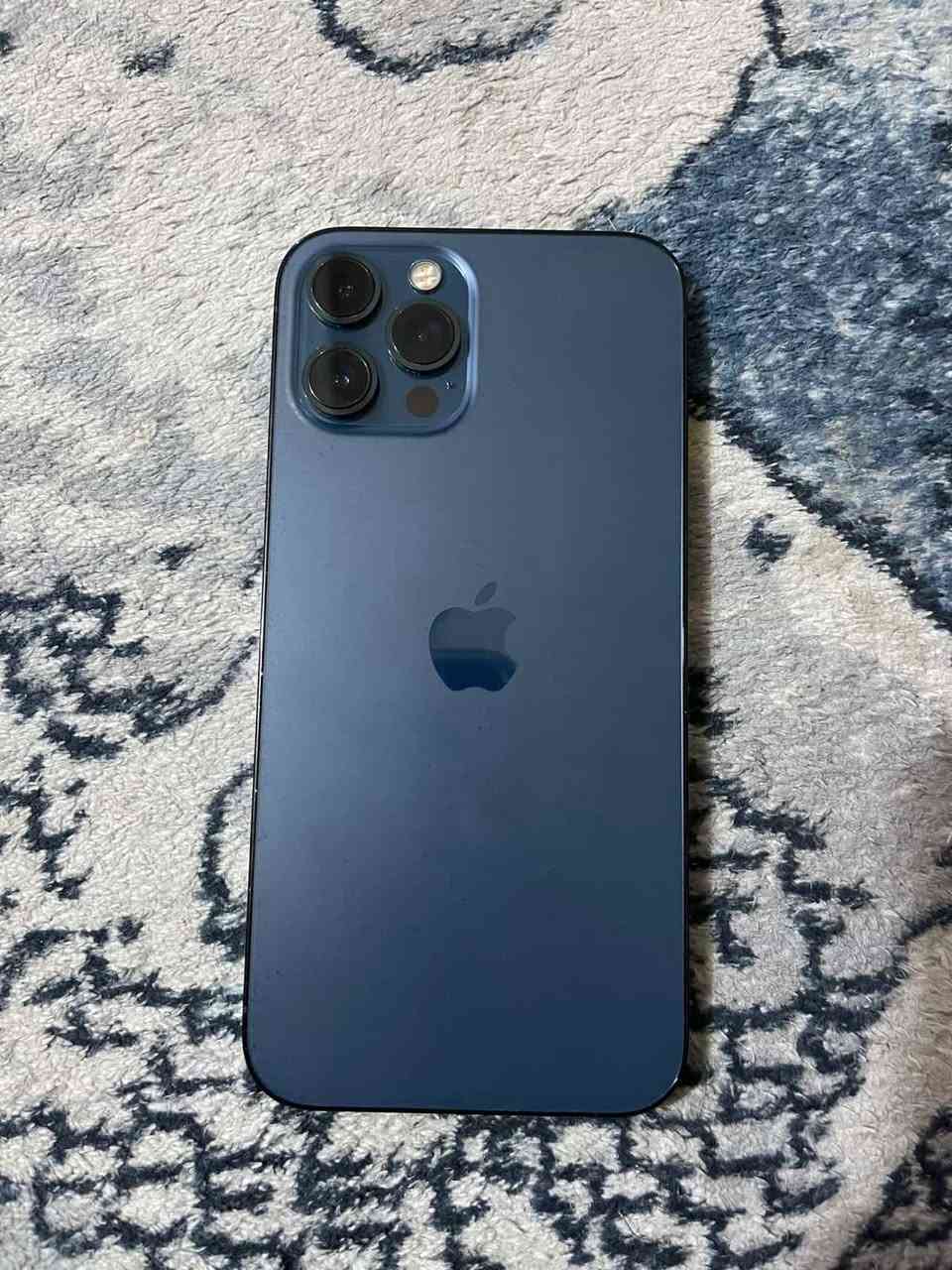 ايفون 12برو ماكس
شرق اوسط ماستر 
بطاريه/٨١
ممفتوح ولاداخل صيانه 
وتر بروف الذاكره ٢٥٦
السعر475الف وبي مجال 
الرقم /***********
