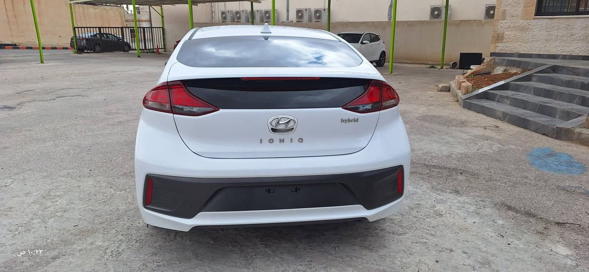 هيونداي هايبرد  موديل ٢٠٢٢ ،
سيارة مميزة جداااا 
، ماشية ١٠٠ الف فقط 
 ما زالت حرة بدون جمرك 
السعر ١٥٥٠٠ مجمرك 
كلين تايتل 
للتواصل ٠٧٨١٢٢٢٩٨٦


**إذا كنت صاحب هذا الإعلان وتريد حذفه لأي سبب، رجاءا أرسل رسالة إلى الدعم الفني**