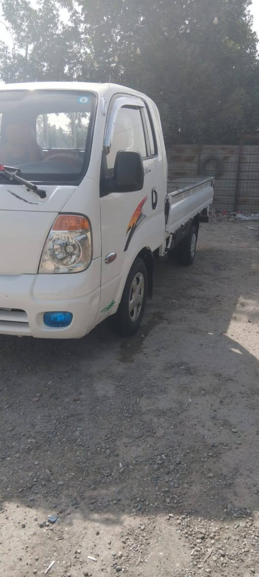 سلام عليكم لبيع كيا مديل 2006رقم بغداد تحويل مباشر مشروع وطني سنوية جديده رقم جديد شاصي كير محرك مكفولات تخم تاير سياره جازه من كل شيء  مكان بغداد مكلف بنشر ***********
