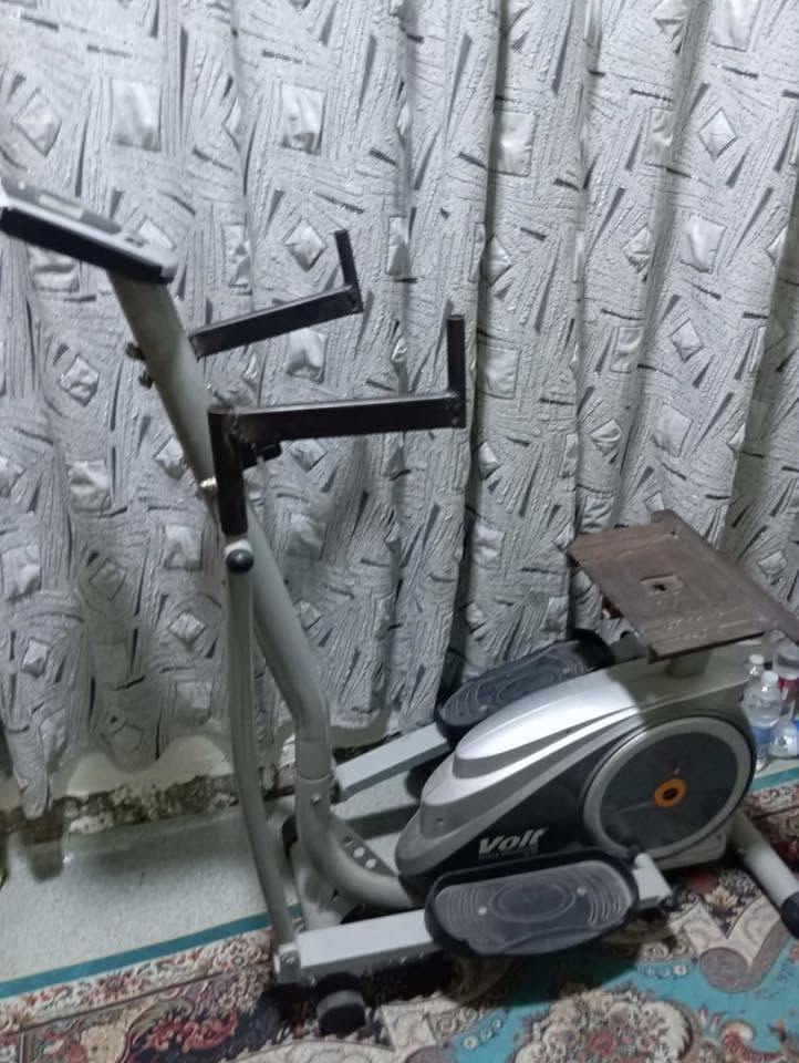 🏋️‍♂️ للبيع جهازين رياضة (مستعملين بحالة جيدة) 🏋️‍♀️
🔹 جهاز مشي (Treadmill) ماركة Huijun

شغال بشكل ممتاز

استخدام خفيف

مناسب للبيت

🔹 جهاز إليبتيكال (Elliptical)

حالة جيدة

شغال بدون مشاكل

📌 الأجهزة نظيفة ومجربة وتشتغل 100%

💰 السعر:

التريدميل او جهاز المشي : 550 ألف قابل للتفاوض

الإليبتيكال او جهاز البايسكل: 250 ألف قابل للتفاوض

الاثنين مع بعض: 700 ألف دينار (قابل للتفاوض)

📍 المكان: بغداد 
📞 للتواصل والاستفسار: (***********)
