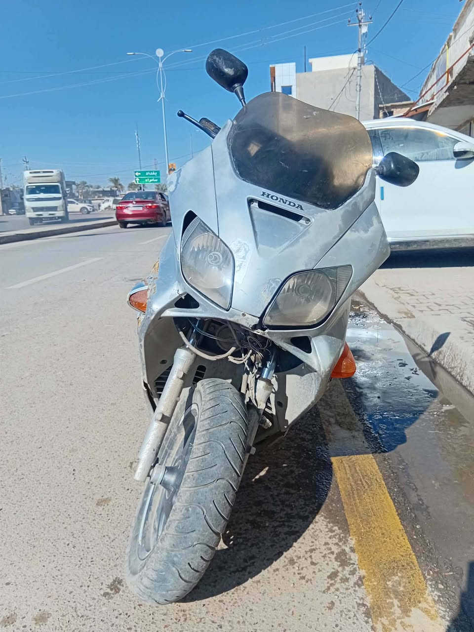 سلام عليكم شباب فورزه06للبيع أو مراوس حسب القناعه كهربائيات كلها شغاله يرادلها شويه ترتيب وكفراتها تعبانه سعر تصل أو تعال خاص ودلل ***********
