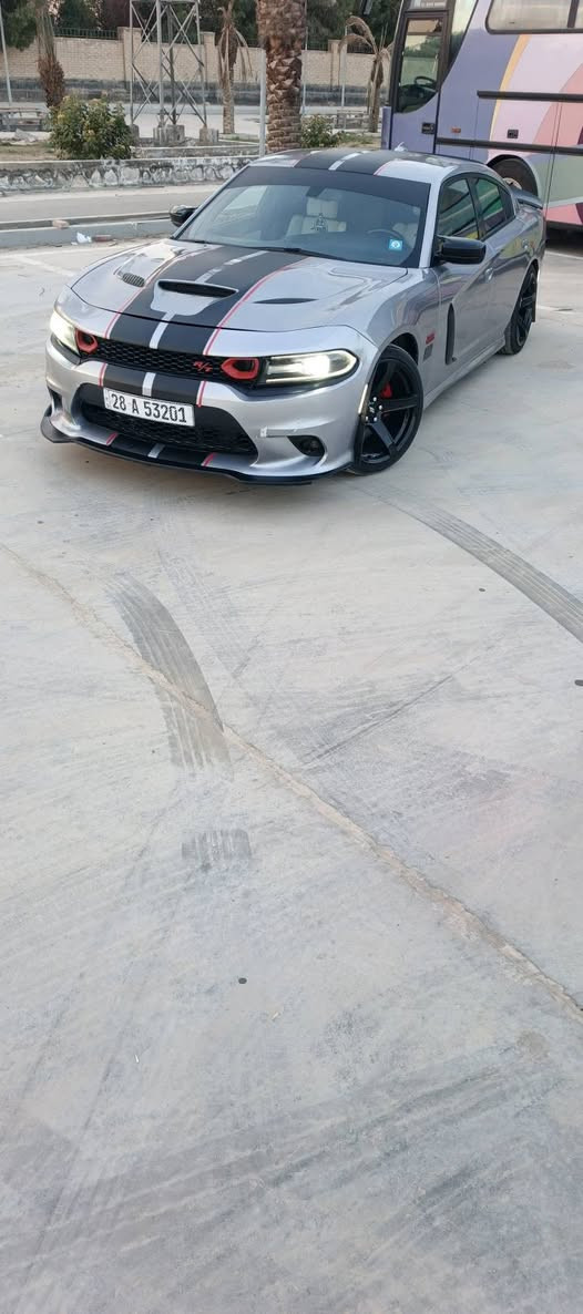 سلام عليكم
للبيع أو الامراوس حسب القناعه 
جارجر مديل 18 أصل السيار آر تي 
5700مكينتها السياره جاهزه مجهزه ع آخر حبايه مال جنياين ماشيه 105m
  السياره متعوب عليها وحادثها جاملغ 
الكدام والبنيد مبدله تحديث السياره شرط كلشي ماعايزه تراي وين ميعجبك 
السياره فول عده الفتحه 
السعر 193  بيها مجال 
الاستفسار ***********
