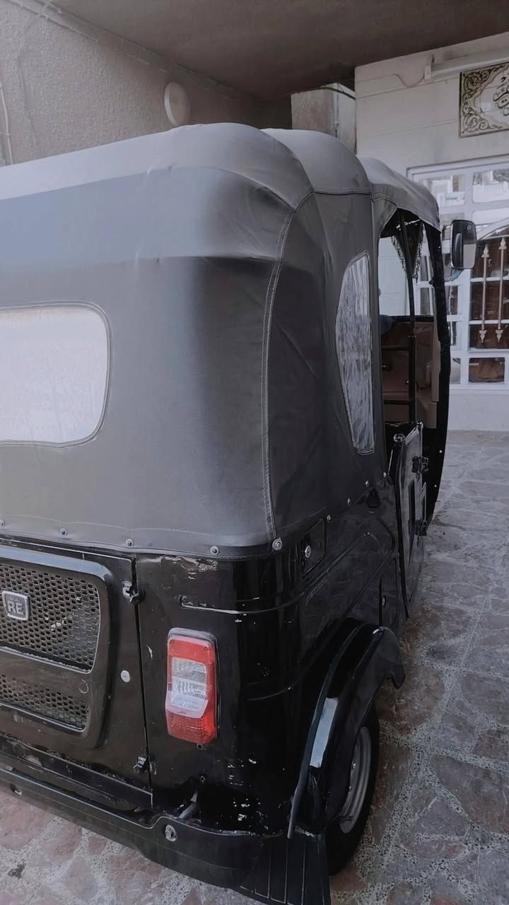 تكتك باجاج ٢٠٢٢ شهر ٨ مرقمه رقم وسنويه بابل انكليزي خير من الله كبل لشارع متعبك بيها بس ضربه بصفحه كد شبر مرشوشه رقم الهاتف *********** السعر ٩ وبيها مجال مكان بغداد الدوره
