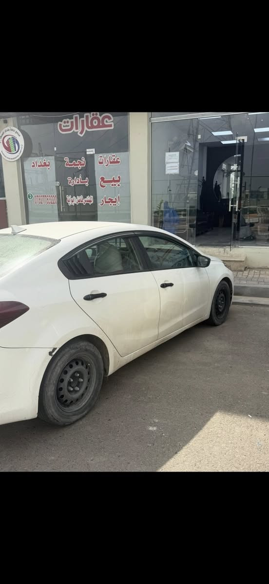 السلام عليكم كيا فورتي موديل ٢٠١٨ للبيع وارد أمريكي حادثها فقط أربع بوب السياره تخبل وخير من الله تبريد وتدفىه مثبت سرعه أبريك abs  كامره خلفيه ومابيها شي خير من لله من كل النواحي الصدر جديد كلشي سليم للاستفسار الاتصال *********** تحياتي
