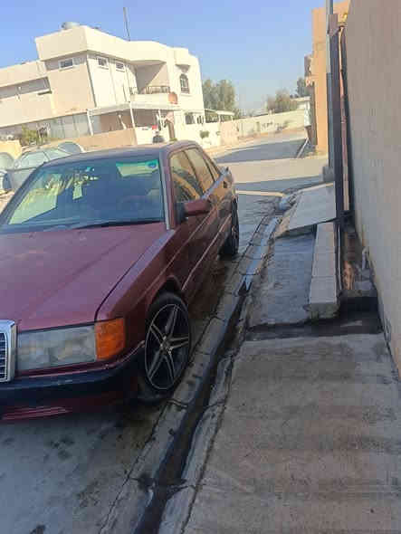 السلام عليكم
سياره مارسدس 190طيارين 

كير محرك شرط تبريد تدفئه  سنويه ل30

رقم اربيل شرط التحويل السياره خير من الله  مصبوغة جماليه وبيها صبغ بالبنيد فقط السعر 48 وبي مجال اتصل وتدلل *********** مكاني كركوك قضاء الحويجه
