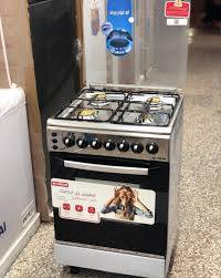 أكيد، هذا شرح مرتب ومفيد عن طباخ الفراش (الغاز) 4 شعلة بقياسين 60×60 و 50×50 👇
🔥 طباخ الفراش 4 شعلة – قياس 60×60
✅ المميزات:
حجم كبير (60×60 سم) مناسب للعوائل
4 عيون (شعلات) بأحجام مختلفة للطبخ السريع والبطيء
سطح قوي (ستانلس ستيل أو حديد مطلي) يتحمل الحرارة
مفاتيح تحكم أمامية سهلة الاستخدام
شبك حديد ثقيل يثبت القدور بشكل ممتاز
🔥 ليش تختاره؟
إذا عندك مطبخ واسع
إذا تطبخ بكميات كبيرة
مناسب للاستخدام اليومي المكثف
🔥 طباخ الفراش 4 شعلة – قياس 50×50
✅ المميزات:
حجم أصغر (50×50 سم) مناسب للمساحات الضيقة
نفس عدد العيون (4 شعلات)
استهلاك غاز أقل مقارنة بالكبير
خفيف وسهل النقل
🔥 ليش تختاره؟
للمطابخ الصغيرة
للعزاب أو الاستخدام الخفيف
إذا تريد خيار اقتصادي
⚖️ الفرق بين 60×60 و 50×50
الخاصية
60×60
50×50
الحجم
أكبر
أصغر
الاستخدام
عائلي
خفيف / فردي
القوة
أعلى
متوسطة
استهلاك الغاز
أكثر
أقل
المساحة
يحتاج مكان
يوفر مساحة
💡 نصيحة للبيع أو الإعلان:
إذا تريد تبيع:
قل: "متوفر عندنا جميع القياسات وبأسعار تنافسية"
ركز على التحمل + توفير الغاز + قوة النار
العنوان الحمزه الغربي شارع 60 مقابل النادي الرياضي القديم مجاور جامع الإمام علي ✅️✅️✅️✅️✅️✅️


**إذا كنت صاحب هذا الإعلان وتريد حذفه لأي سبب، رجاءا أرسل رسالة إلى الدعم الفني**