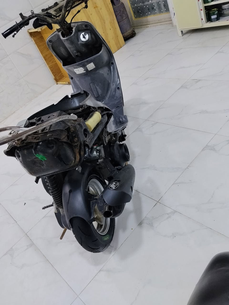 للبيع كفلا غراضها كاملا وكلهن شغالات كهرباياتها كامله بوشه بلاد49شلعا ومعدل شكك لكاعع مكان كربلاء سعر 450وبيها ***********
