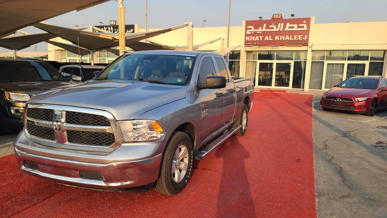 دودج رام 
موديل 2020
وارد أمريكا 
أوراق جمارك 
بدون حوادث 
V6
باب ونصف 
تحكم استيرنج 
شاشه أندرويد 
كاميرا خلفيه 
زجاج كهربائي 
تكييف أمامي 
تكييف خلفي 
مرايات تعتيم 
مرايات قابله لطي 
مقاعد كهربائية 
فرامل ABS 
جنوط سبور 
دواسات جانبيه 
والخ من الكماليات 
الممشي 74000 ألف ميل 
السعر 46500 ألف درهم 
قابل للتفاوض


**إذا كنت صاحب هذا الإعلان وتريد حذفه لأي سبب، رجاءا أرسل رسالة إلى الدعم الفني**