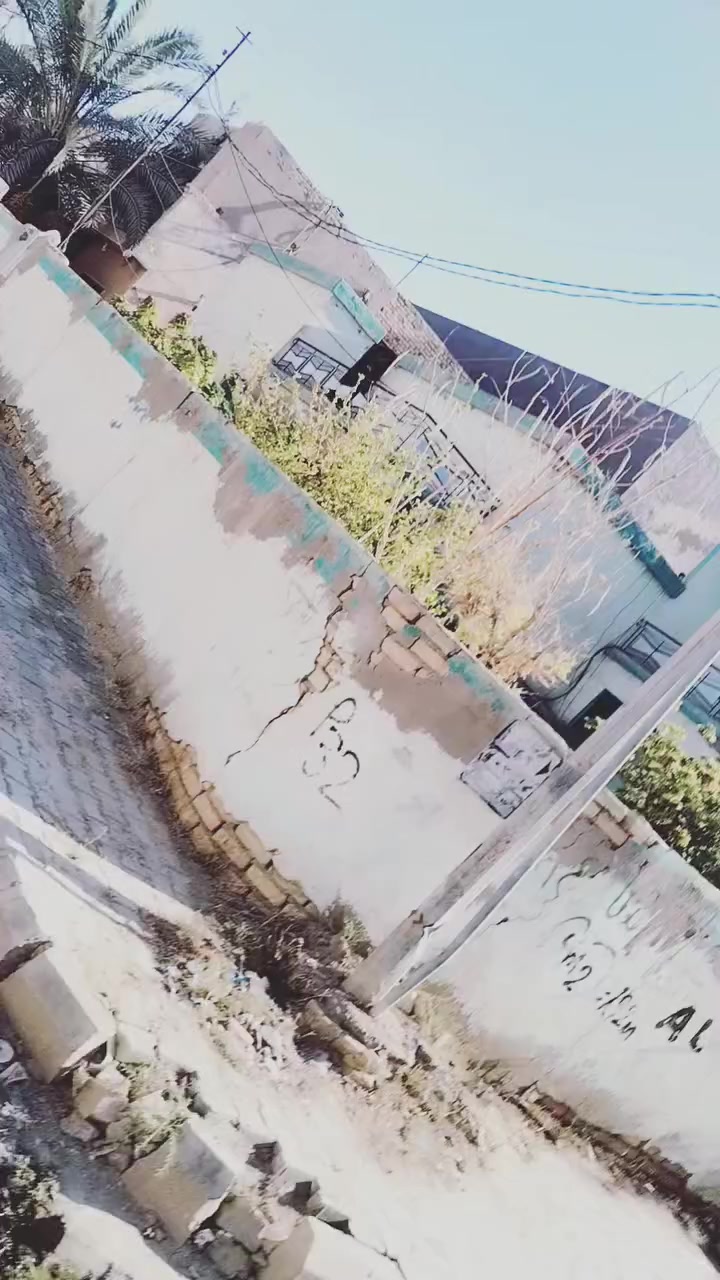 اعلان ١٩٩   
للبيع دار دار قديم بحي المعلمين االمساحة ٣٢٠م ركن شارع ١٠م مكان مميز قريب للسوق العصري وشارع المدارس
للاستفسار عن السعر الاتصال *********** أو مراجعة مكتب السكن للعقار بالقشله مجاور حسينية مجلي
