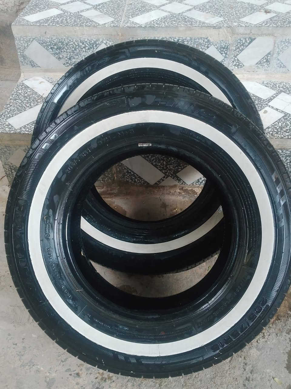 السلام عليكم
زوج تأيرات للبيع

205/75/15مستعمل نضيف جوبلس
مكاني بغداد مدينه صدر
شراي اتصل***********
