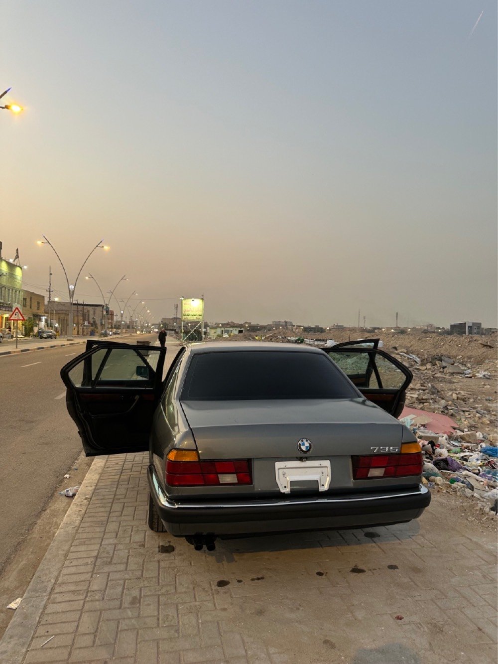 
BMW 1991 السيارة جديدة مكينة كير حدادة مصبوغة جمالية السيارة برغي ما بيعة نقص تخم تاير جديد حدادة جديدة صبغة جديدة دواخل جديد جاهزة وارد يابان الرقم التواصل ***********