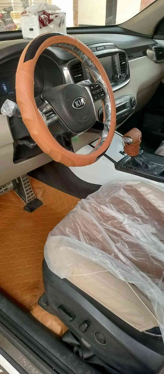 كيا سورنتو   موديل 2020
كفاله عامه فول مواصفات خليجي

-تخم تاير جديد

-حداديه جديده

_حجم محرك 6سلندر 

-رقم قادسيه

_تحكم ستيرن 

_كروز سرعه

(تحكم سرعه )

_يدات نيكل بلادي 

منظومه زنون بلادية 

_لدات امامي خلفي 

_مري جانبيه شفط كهربائي 

_كشنات جلد بلادي 

_بصمه تشغيل +بصمه ابواب 

_ أشاره ترحيب باليدات عند الاقتراب 

_كشنات كهرباء عدد 2 

_حساسات امامي وخلفي 

_لايت ثلاث عدسات بلادي 

_انظمه قيادة عدد 4

 _سبعه راكب 

_صندوق كهربائي 

_بردات خلفيه بلادي 

 _جام اتو +حاكيه بلوتوث 

 _ويل ستيل حجم 20

_شحن وايرلس

_ سياره ماشيه 120

مكان السياره ديوانيه /الحمزه الشرقي

رقم الهاتف ***********

السعر 268 بيها مجال قليل

