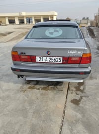 بي ام دبليو 525 • رقم سليمانية • شرط تحويل