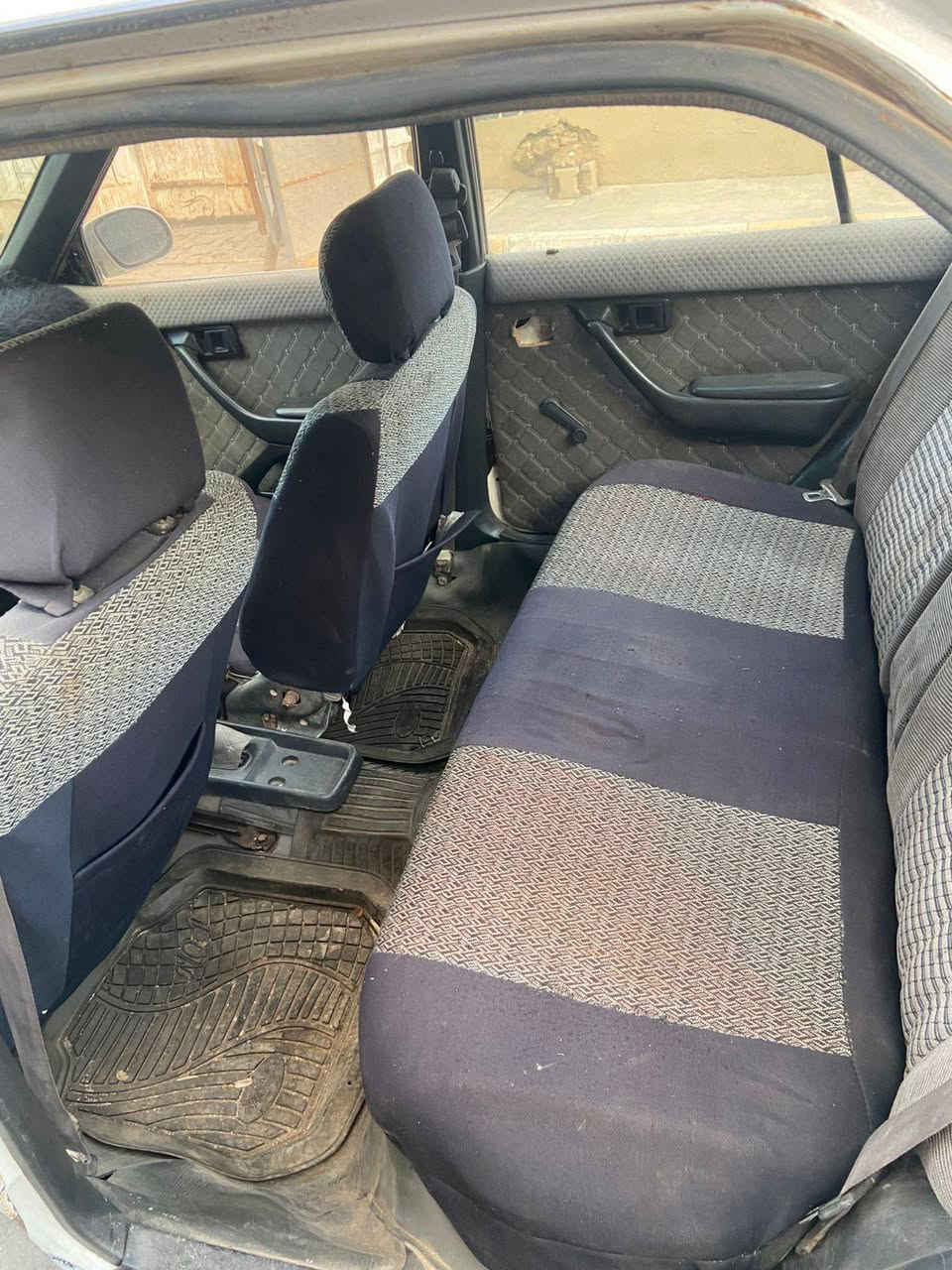 السلام عليكم تيوتا كارينا موديل 91 نقصها بس تبريد رقم انبار مشروع وطني سنويه لل30 بأسمي تحويل مباشر المكان كركوك السعر 45 وبيها مجال بسيط او مراوس بتكسي الشراي يتصل ***********
