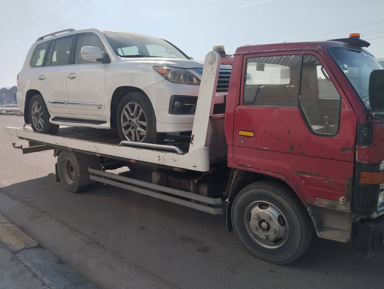 السلام وعليكم سطحه نغاذ تيوته مديل ٩٢رقم ديالى نكليزي بسمي جاهزه من كلشي كهربايات باتريات جدد تايرات برجستون سعر تصل وتدلل ***********
